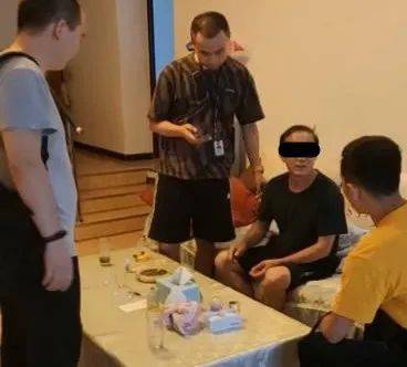 海宁|浙江一小吃店老板娘与伙计同居20多年，他始终不肯结婚...