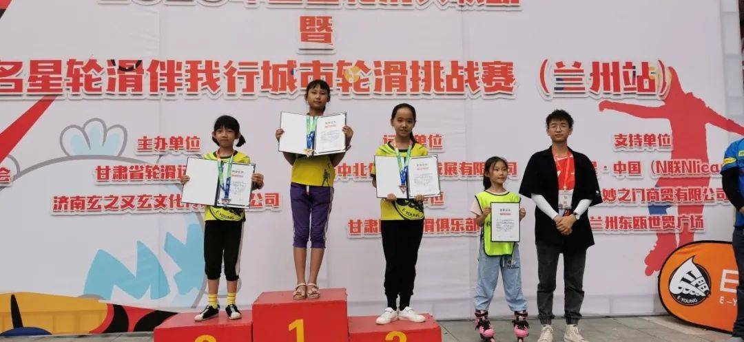 南北网友大比拼 94e4ca62a778477fa89a997aafb418af.jpeg