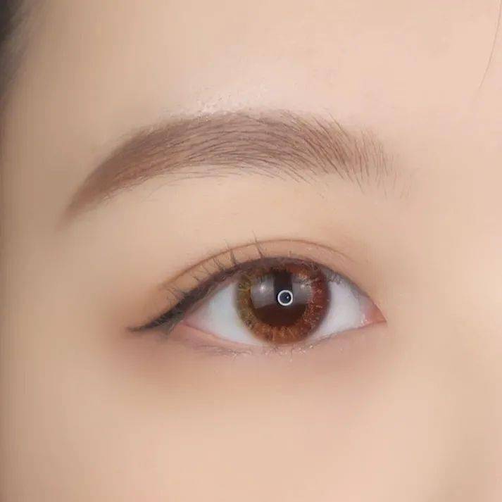 眼影|眼睛好看的女生,都比你多做了这一步!