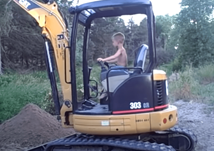 家庭|欧美中产家庭流行买挖掘机玩了？