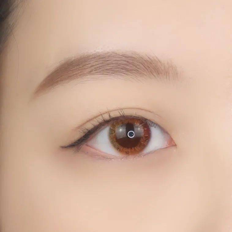 眼影|眼睛好看的女生,都比你多做了这一步!