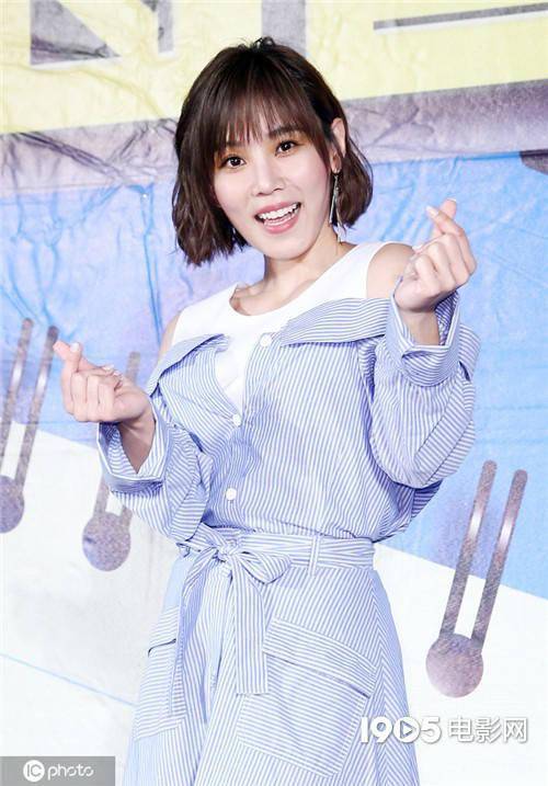 歌手转行当房产中介！李佳薇回应：是认真在上