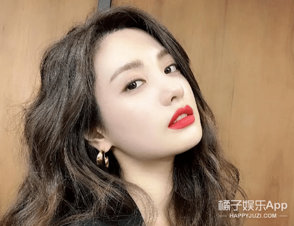 差异|虽然承认整容了，但这前后差异也太大了…