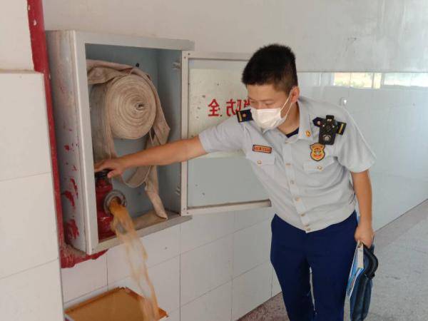 校园|期盼已久的开学！“蓝朋友”为你“把关”校园消防安全