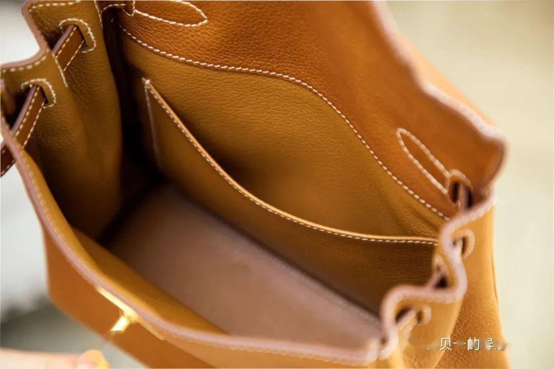 双肩包|四年了,我终于找到了好看耐用的完美双肩包!