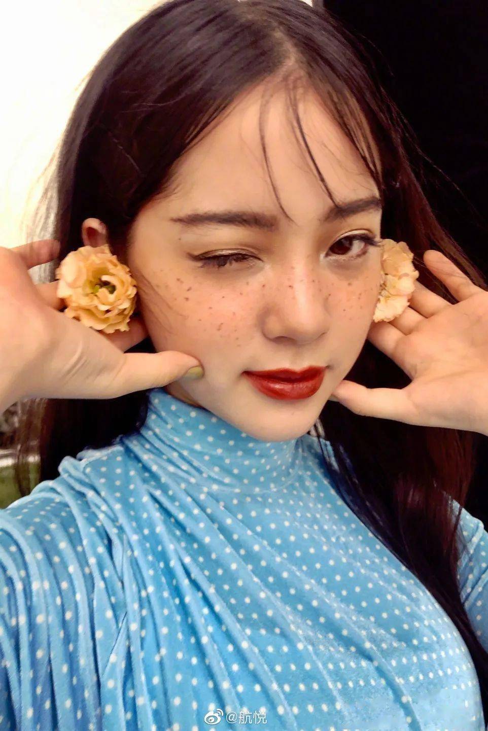 睫毛|徒手画底妆？火柴烫睫毛？百万明星化妆师的妆容重点全在这儿了！