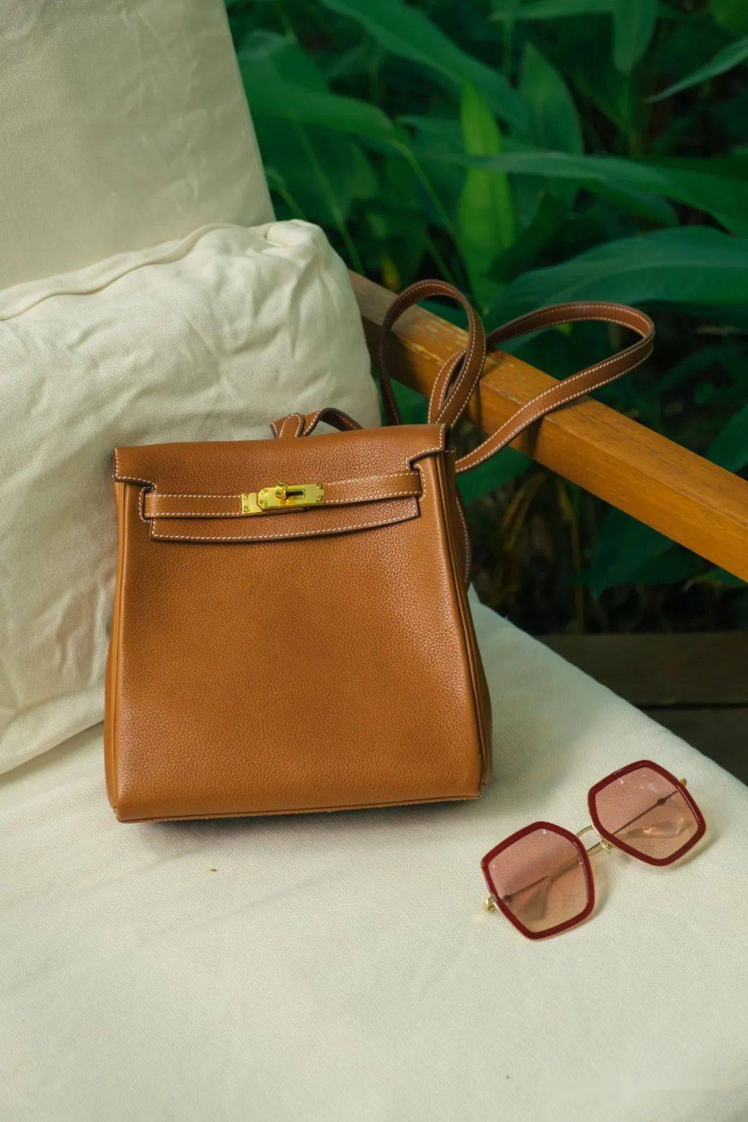 双肩包|四年了,我终于找到了好看耐用的完美双肩包!