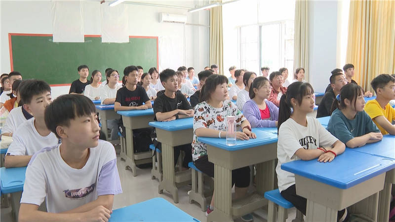 临沂|临沂开学第一课：“节俭”“战疫”“安全”成关键词