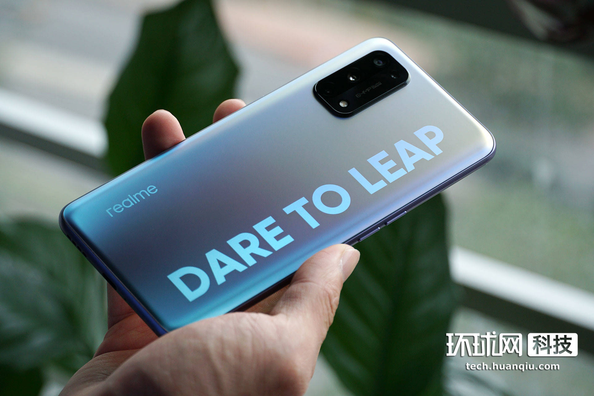 realme|realme真我X7 Pro首发体验：非常轻快，颜值不赖