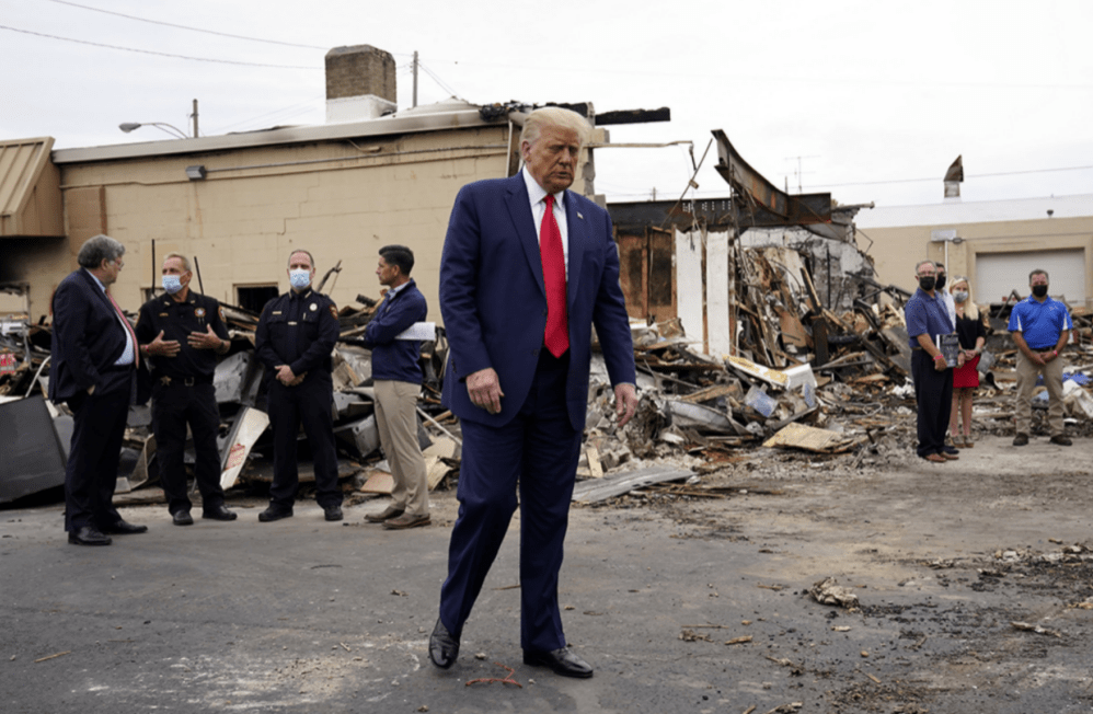 特朗普：支持驱散抗议者，为警察暴力辩护