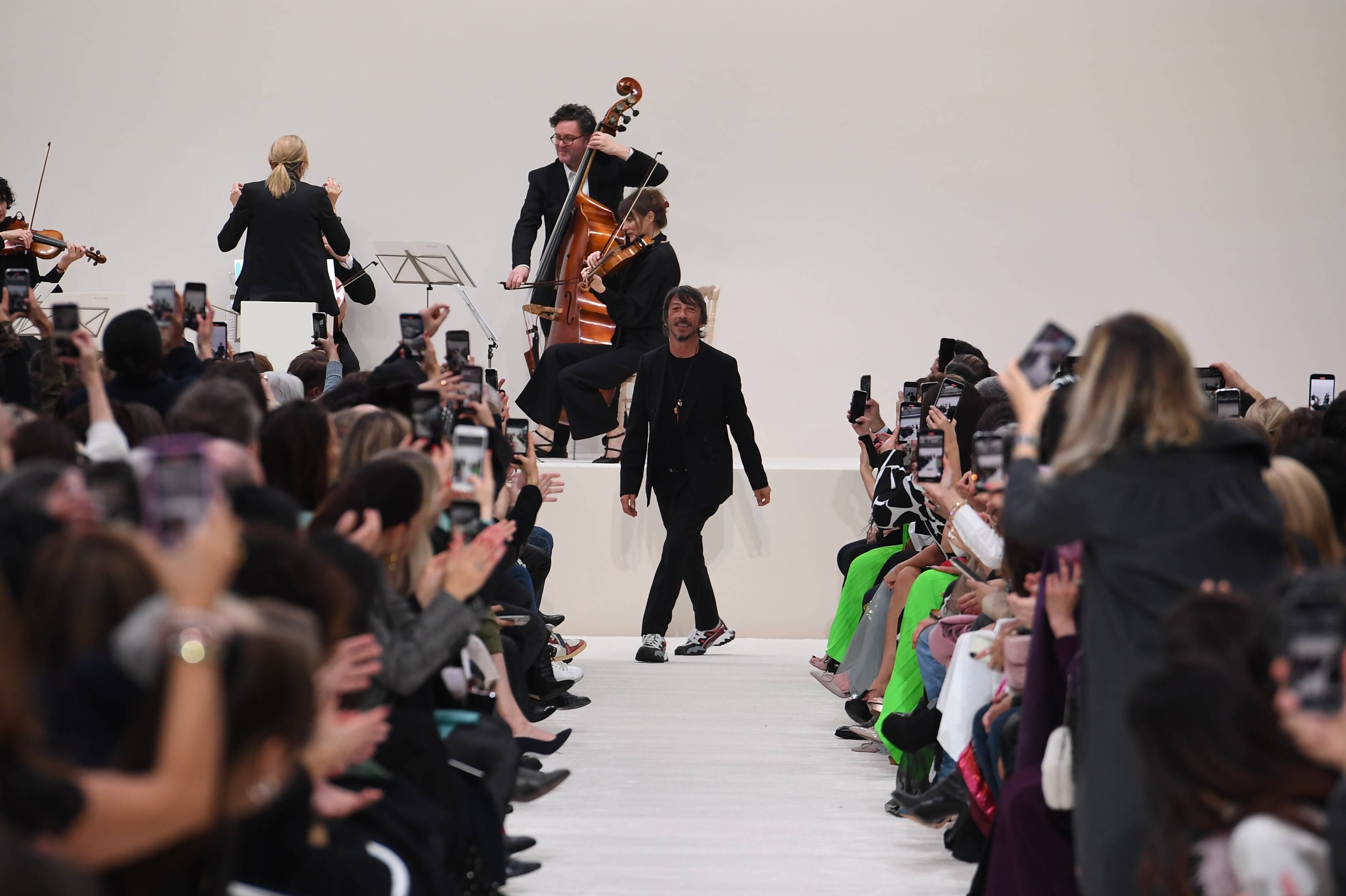 时装秀|VALENTINO 2021春夏男女合并时装秀
