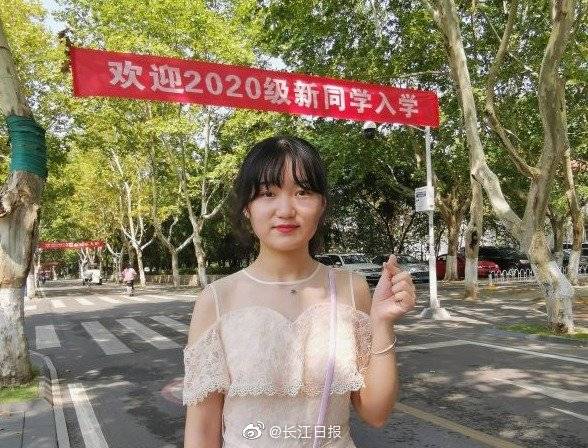 武汉|00后开始读博士了！武汉迎来首批大学新生
