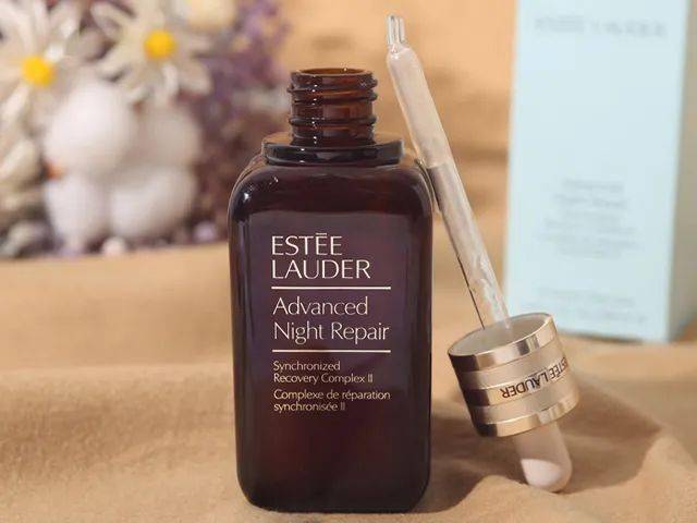 肌肤|超级团｜超低价的雅诗兰黛小棕瓶、倩碧黄油