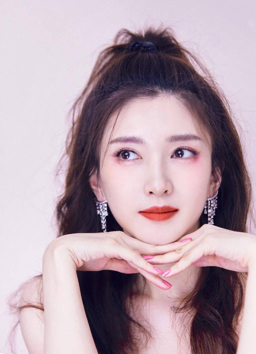 强肤光|美人计 | 女生见人才化妆（ps . 同事除外）