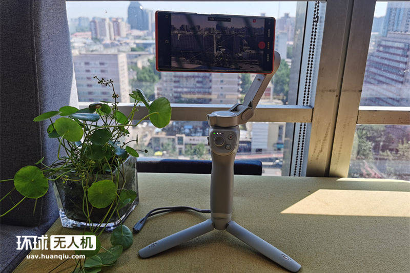 云台|你也能拍希区柯克变焦！深度评测大疆OM 4手机云台，提升不止磁吸快拆
