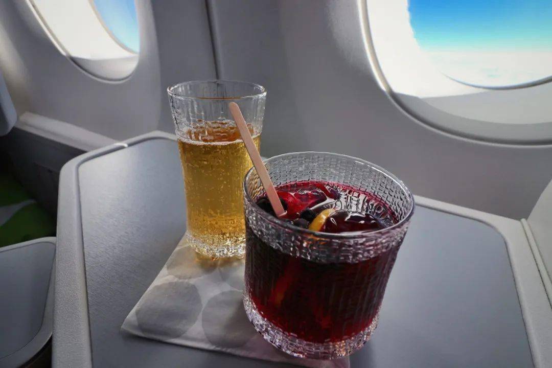 花束|再美的花束也离不开好看的花瓶！一起看看世界顶级花瓶的美！