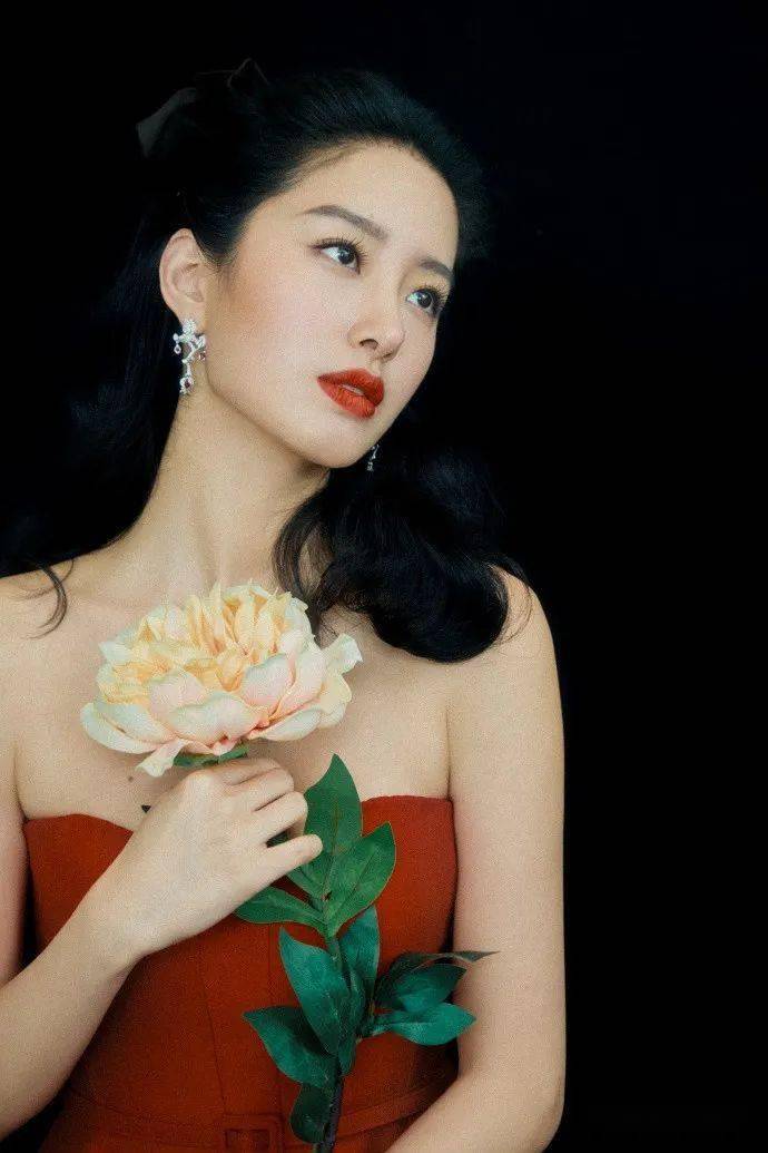 Dior|野生时尚博主杨采钰的40s复古风珠宝真是爱了爱了！