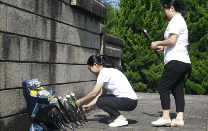 束什么民成语_成语故事图片(2)