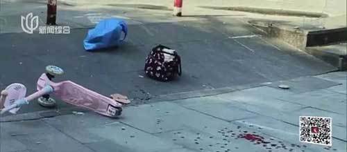 上海阿婆和孙女被十几楼坠下的重物砸伤，血洒