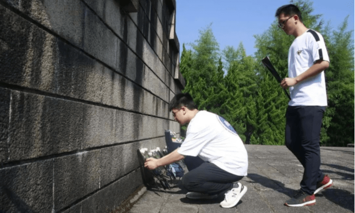 束什么民成语_成语故事图片(2)