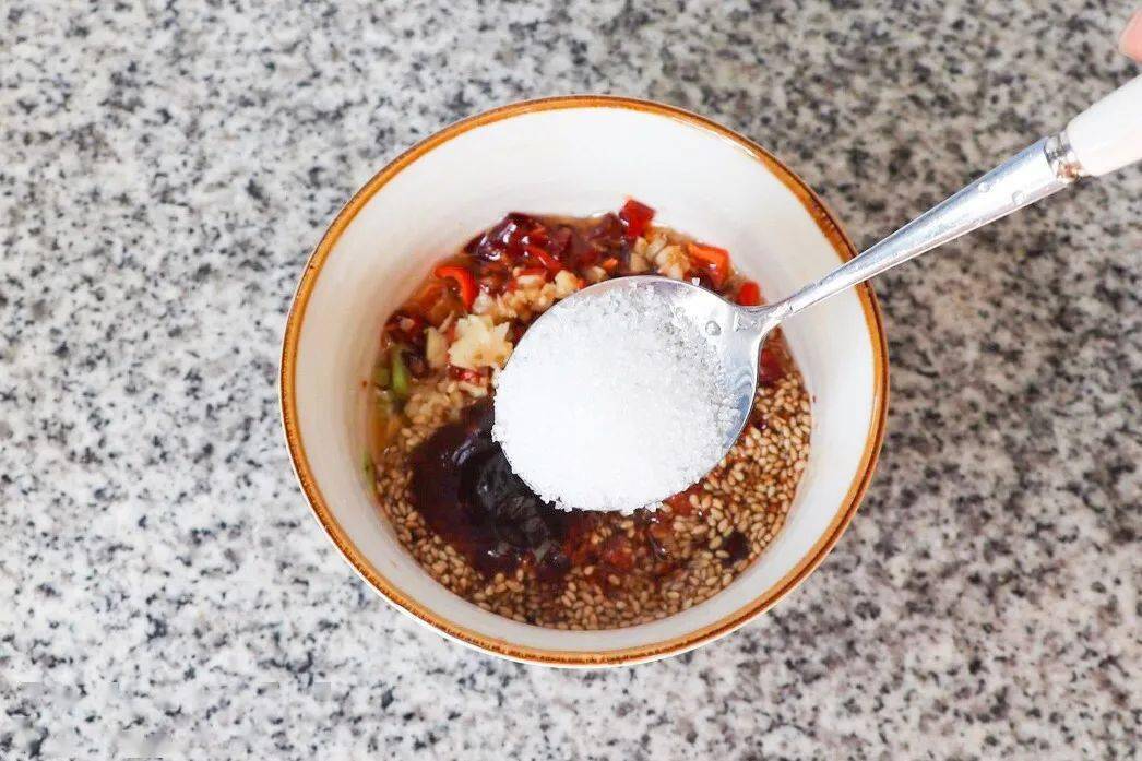 万能凉拌汁的调料配比 f1c11107d93148cea49bb792d0429d30.jpeg