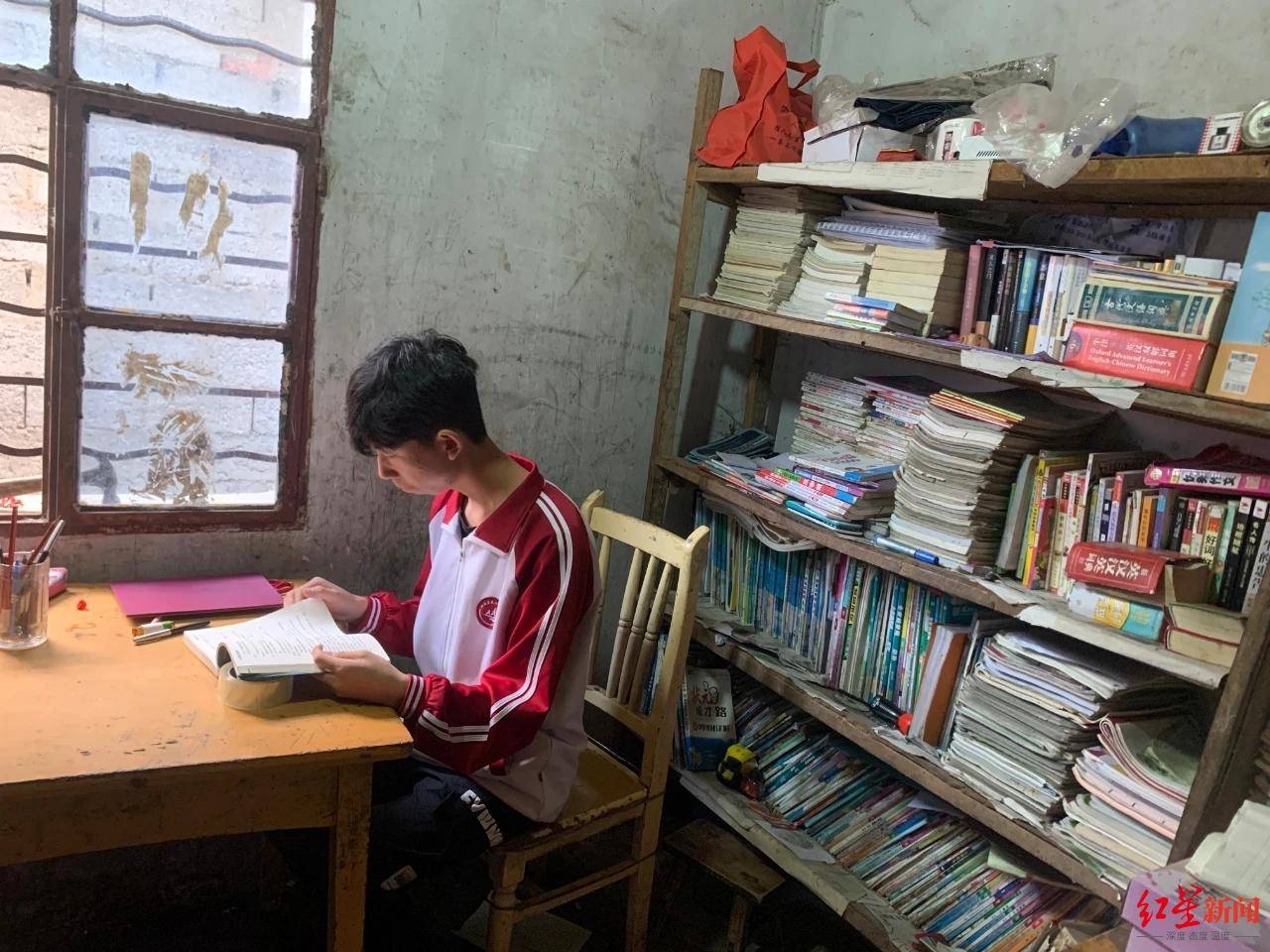 孙川|优秀！收到清华录取通知书前他还在工地打工 四川冕宁一学子和学校获奖10万