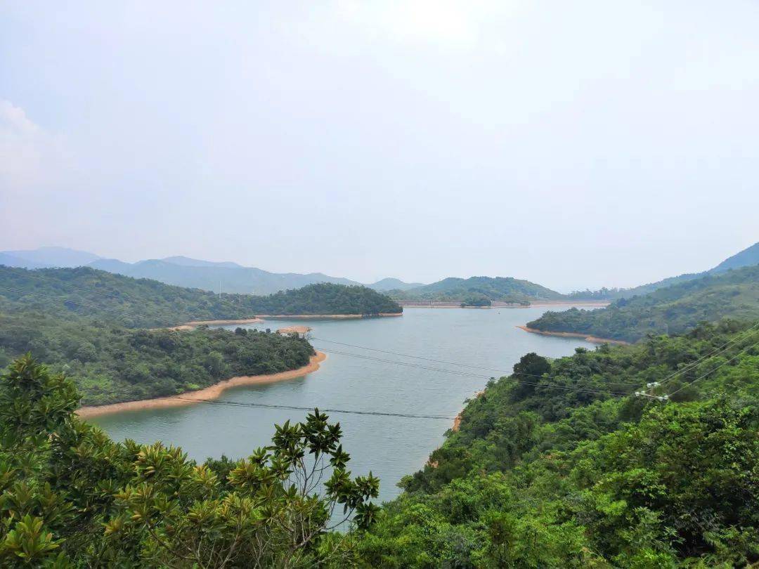 下边是公路车越野,大概是三洲田水库——洞背村,可能有5-8km越野路.