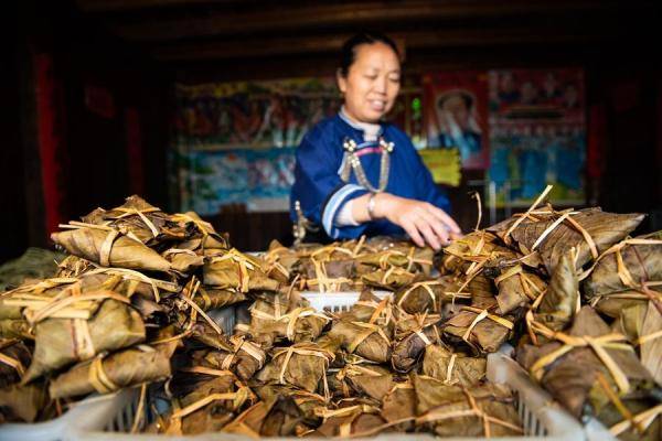 石洞镇|黔东南天柱“草鞋姐”的脱贫致富经