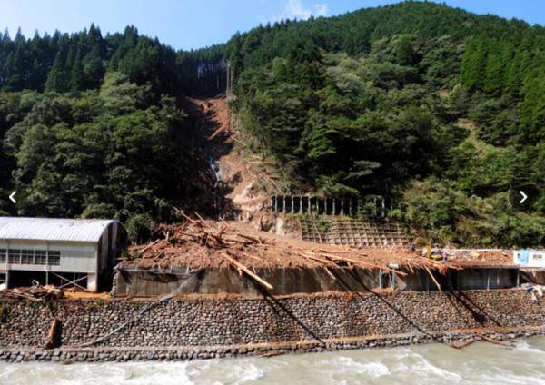 日本：第10号台风已造成2人死亡 4人生死不明