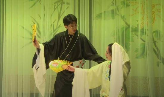 杨贵妃|第一次参加昆曲期中考试，“唐明皇”“杨贵妃”给这群大学生昆虫打几分？