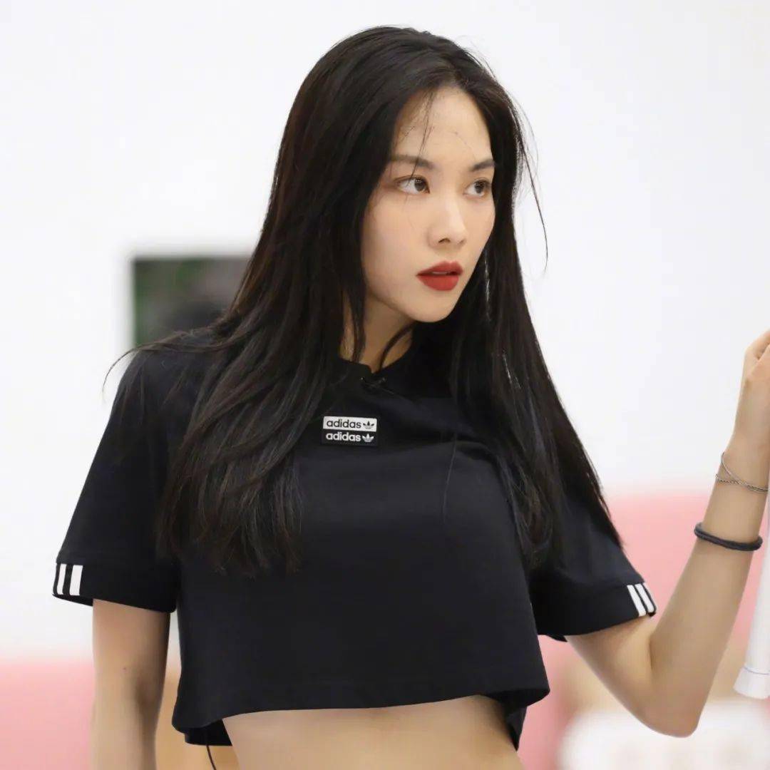 女明星|业务能力超强的女明星，没想到带起货来也这么牛！