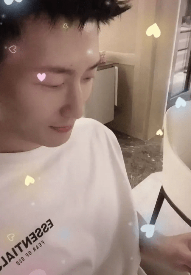 窦骁|赌王千金何超莲和窦骁要修成正果了？她可能是最“接地气”的大小姐了！