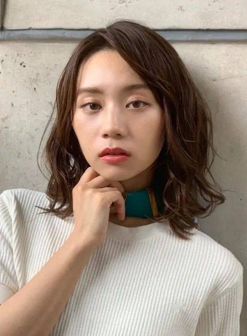 秋天|今年秋天，最撩汉的15款日系中长发！最美不过中长发！