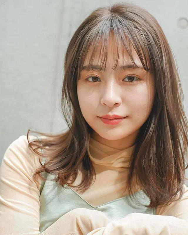 秋天|今年秋天，最撩汉的15款日系中长发！最美不过中长发！