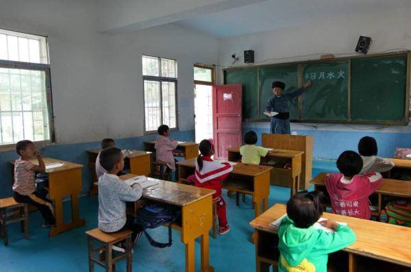 杨朝俊|杨朝俊：36载坚守大山育桃李