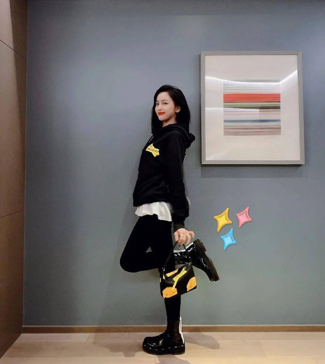 仙女们|格纹衫 + 短靴，早秋这么穿A到爆 ！