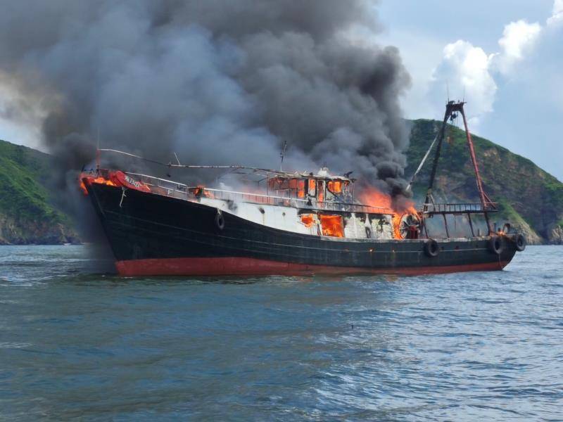 珠海万山一渔船着火?回应:火势已基本扑灭,无人员伤亡