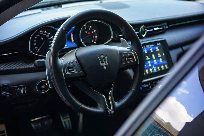 杰尼亚|男人爱性能，女人更爱奢侈品，霸道总裁最懂你心