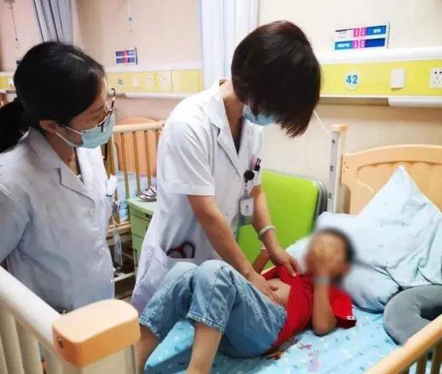 为什么一吃完东西肚子就会痛 d7bf10f905954b67b9d9f823a0376bfb.jpeg