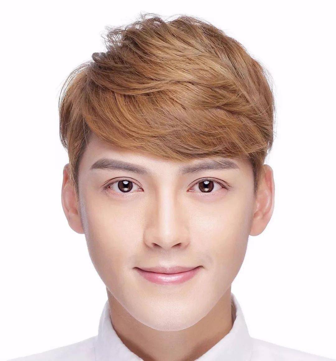 ‘熊猫体育首页’
2020年最值得剪的16款男生发型(图6)