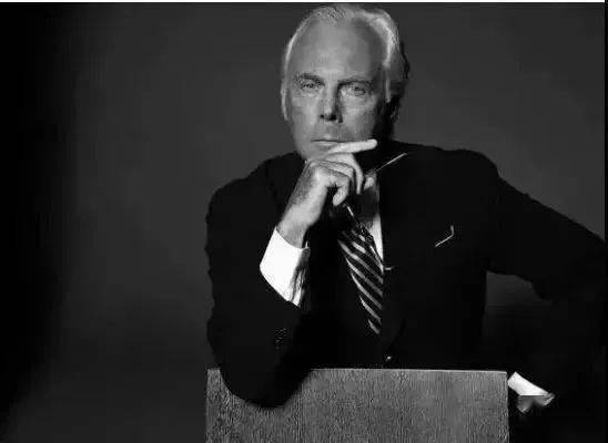 满天星|好物┃明星都在戴的阿玛尼满天星，官网3990我们不到三折，专柜气到关门！