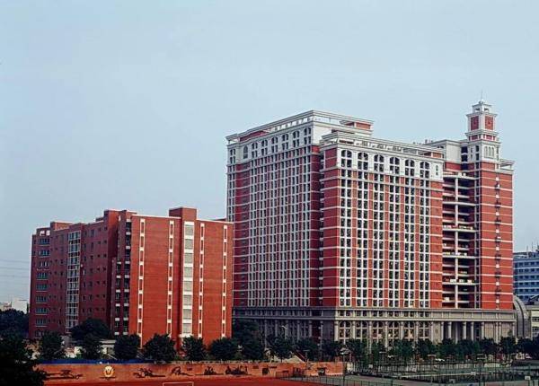 宿舍|广东这些大学“偶像剧宿舍”疯狂刷屏！酸了……