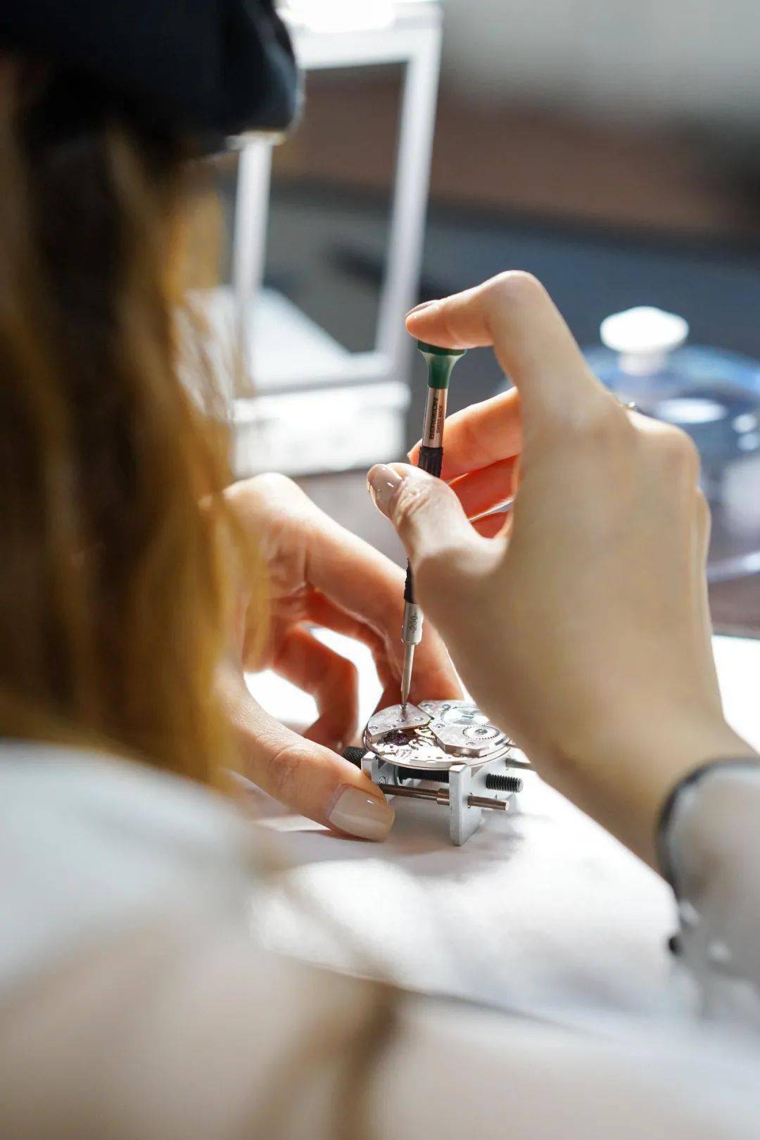 4月|戳进来 | 1725万的表，戴上之后我飘了