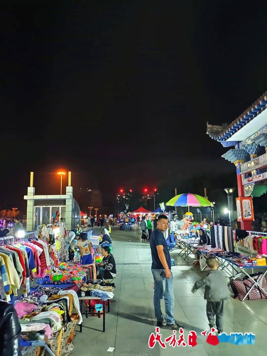 让城市充满"烟火气" ——临夏市夜市经济,地摊经济发展见闻