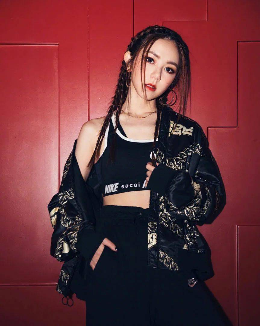 造型|百变头发造型,带你走进不同场所