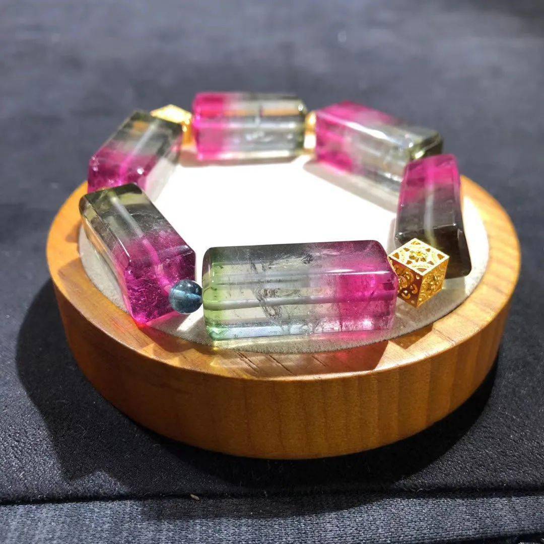 区别|女人戴珠宝和戴黄金首饰有什么区别？