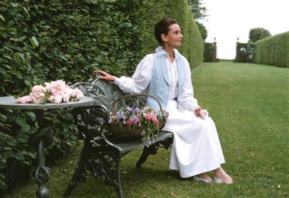 矫姿|被扒出来了！张雨绮“浪姐”全程穿它塑形！1s挺拔，让你气质好到爆