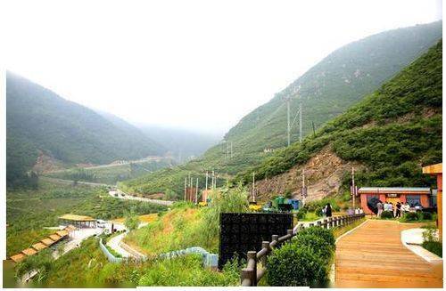 百花山下,  有个曹家坊村, 这里有个或许您没听说的 新景区, 生态自然