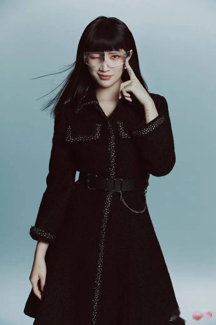 时尚|孟佳成团后时尚资源好到逆天 还不是因为私下这些“小动作”！