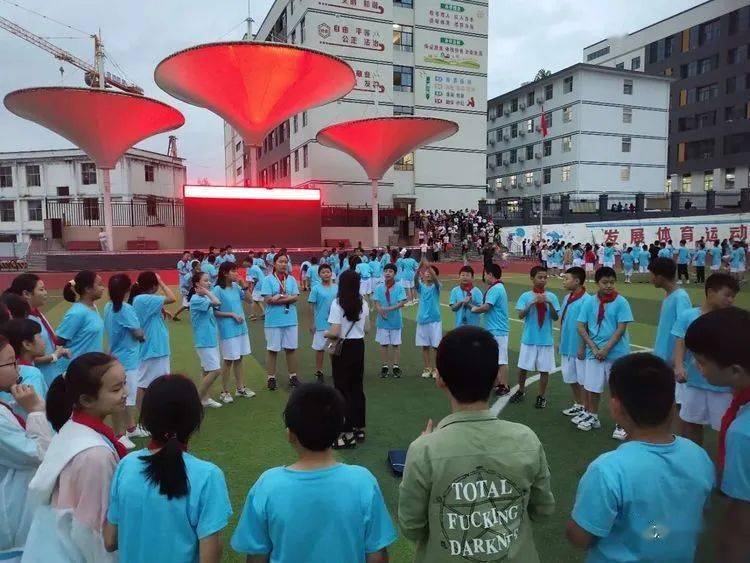 【教工园地】汉滨初中滨江校区的十二时辰